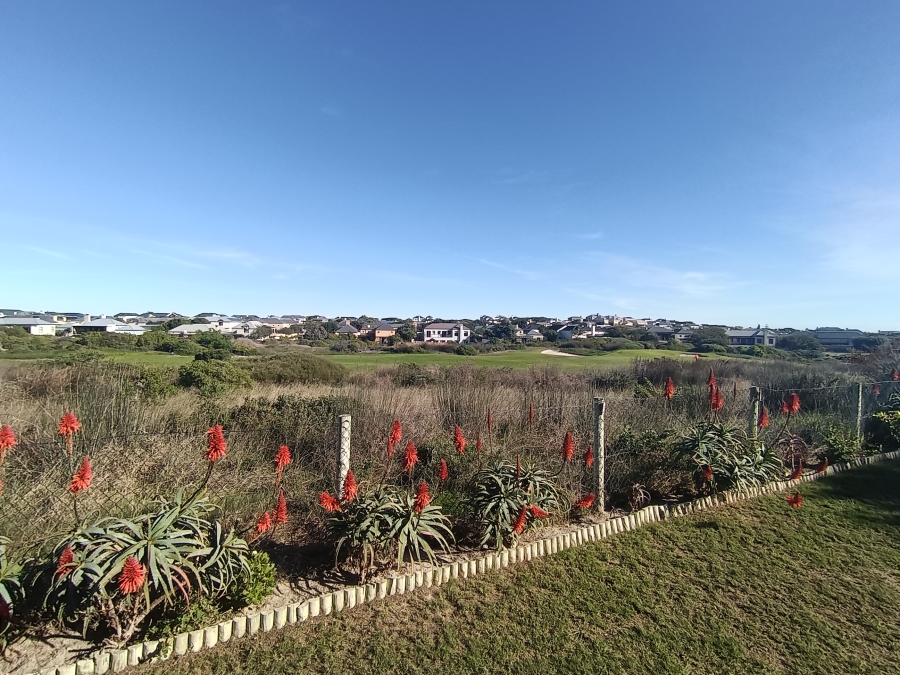 To Let 4 Bedroom Property for Rent in Atlantic Beach Golf Estate Western Cape